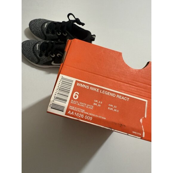 New Women’s Size 6 Black White Nike Legend React Running Shoes AA1626 009 - Picture 10 of 10